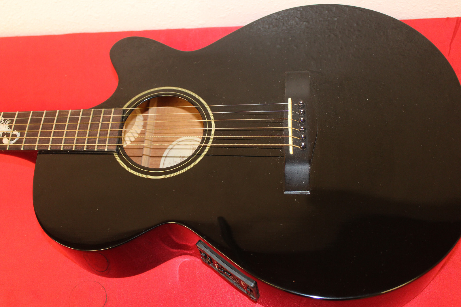 Fender Limited Edition Scorpion Acoustic Electric Guitar | eBay Fender Limited Edition Scorpion Acoustic Electric Guitar | eBay