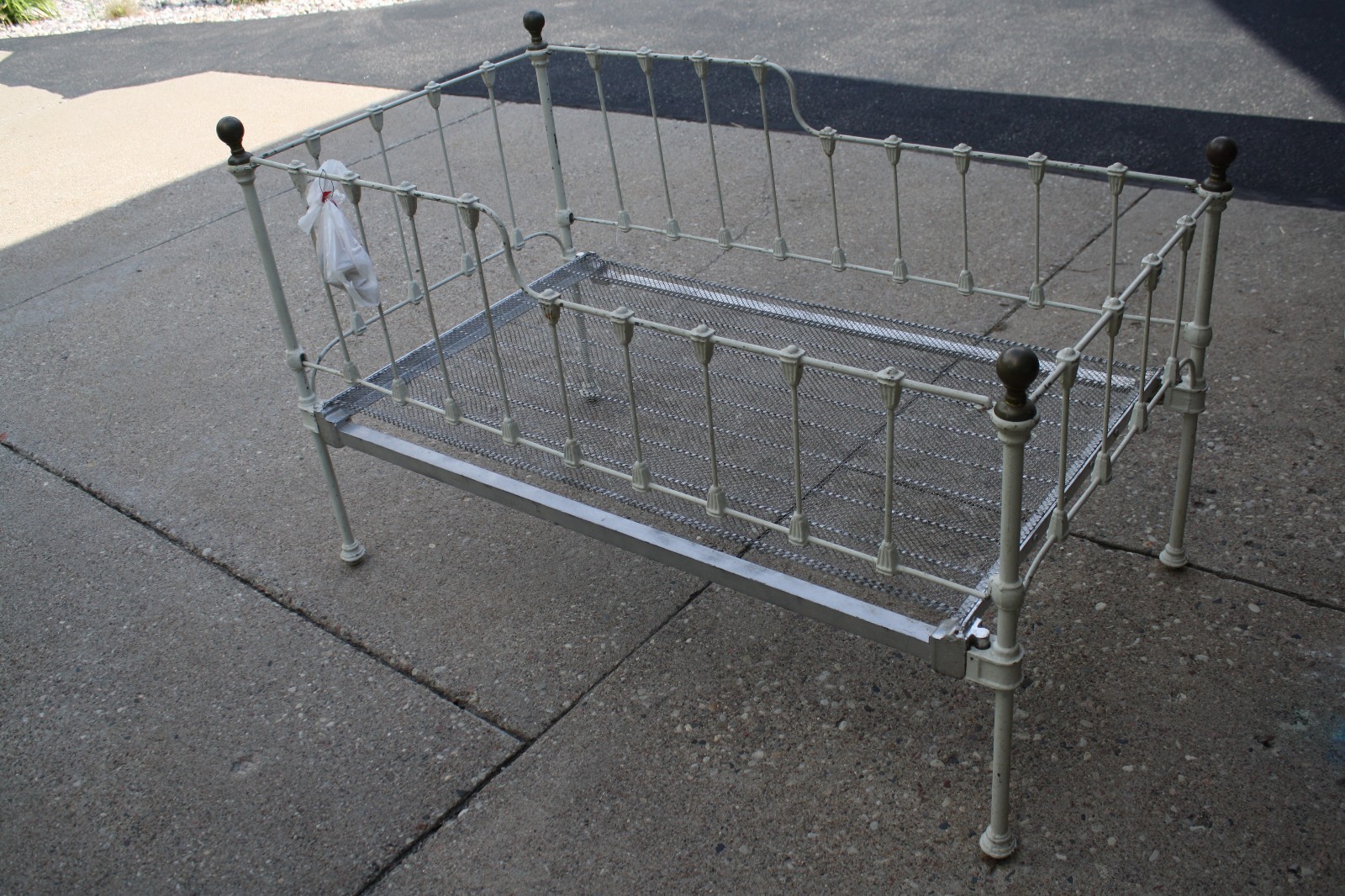 Antique Victorian Childs Crib Cast Iron Bed ~Painted with Castors/Wheels HEAVY