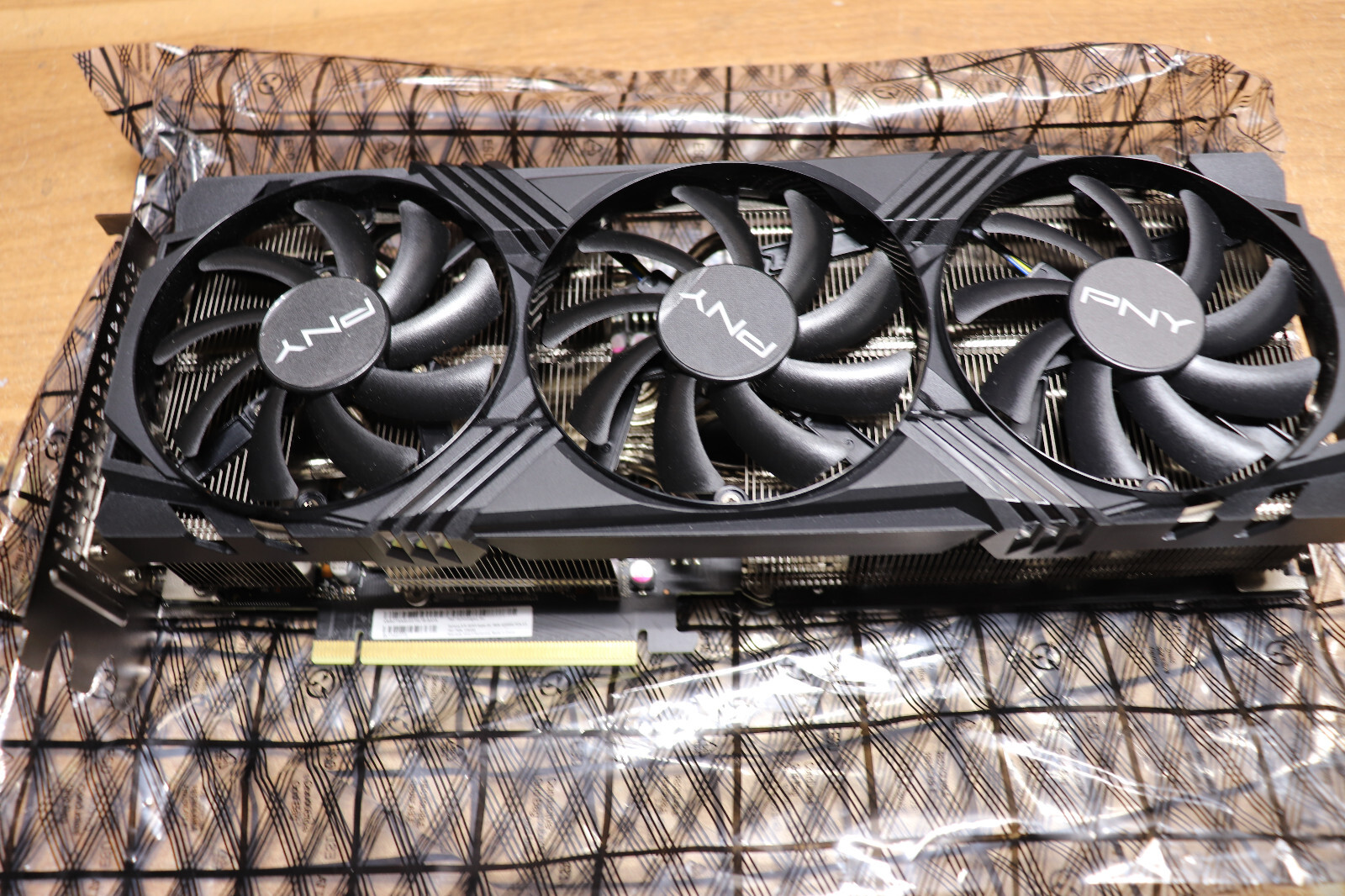 PNY NVIDIA GeForce-RTX 4070 Ti SUPER VERTO OC-16GB PARTS
