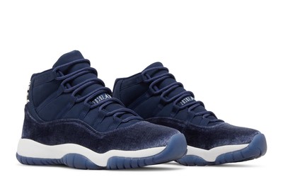 Pre-owned Jordan Air  Wmns Air  11 Retro 'midnight Navy Velvet' Ar0715-441 In White