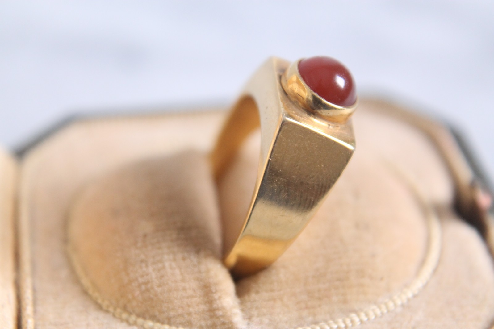 antique Georgian 9k gold + carnelian cabochon ring European 375 1800s 6.5