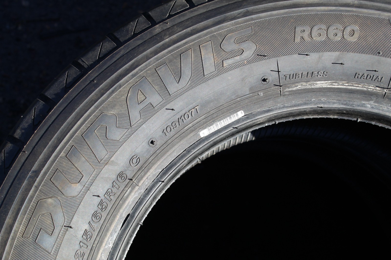 New 215 65 16C Bridgestone, Duravis R660, 109/107T, x1 Tyre (F1_tyres) L3834