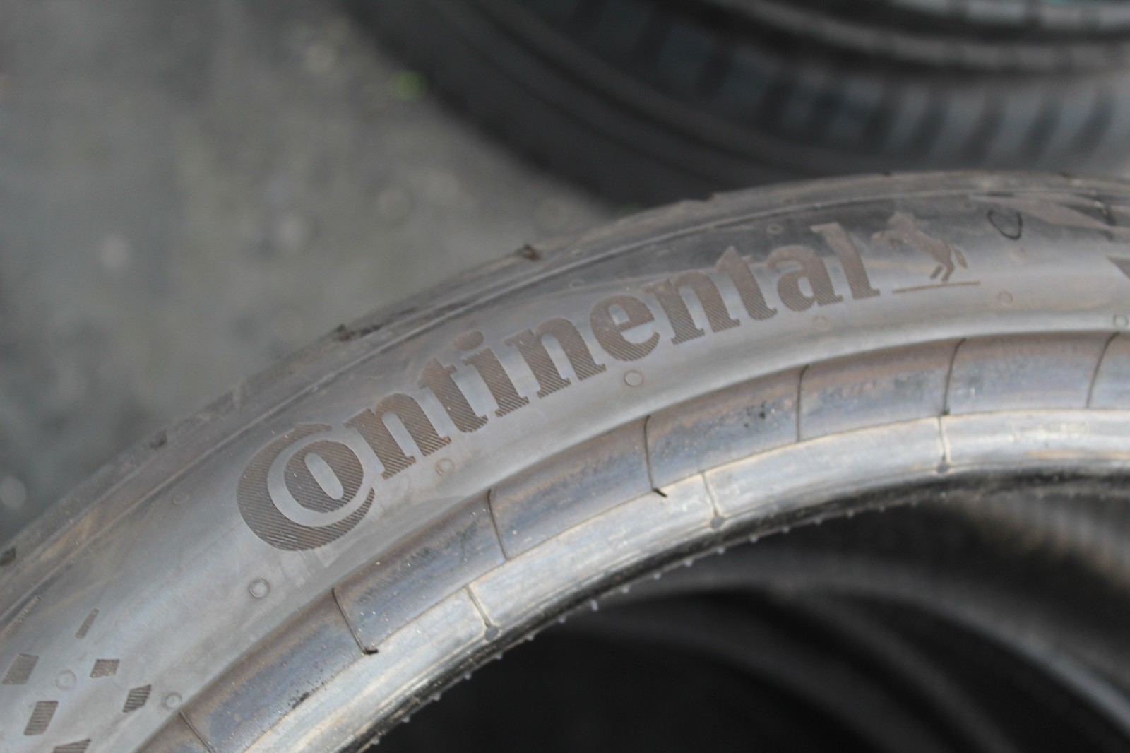 235 35 19 Continental, Sport Contact 7, XL 91Y, x2 A Pair 6.3mm (F1_tyres) L3693