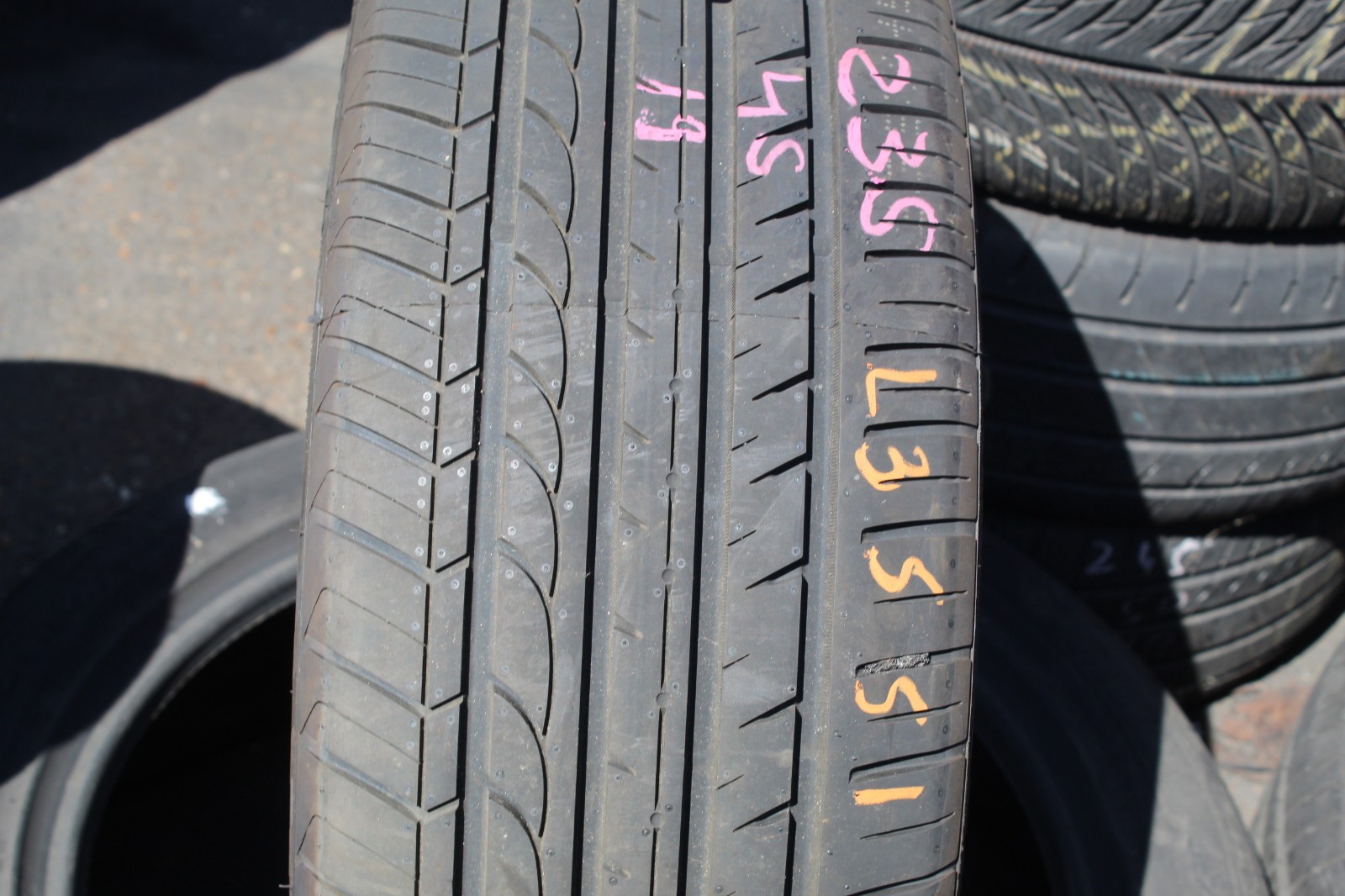 New 235 45 19 Dynamo, Street H MU02, XL, 99W, x1 Single Tyre (F1_tyres) L3551