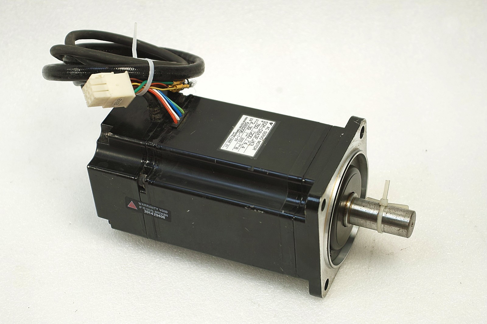 YASKAWA SGM-02A312 SERVO MOTOR TESTED WORKING FREE SHIP