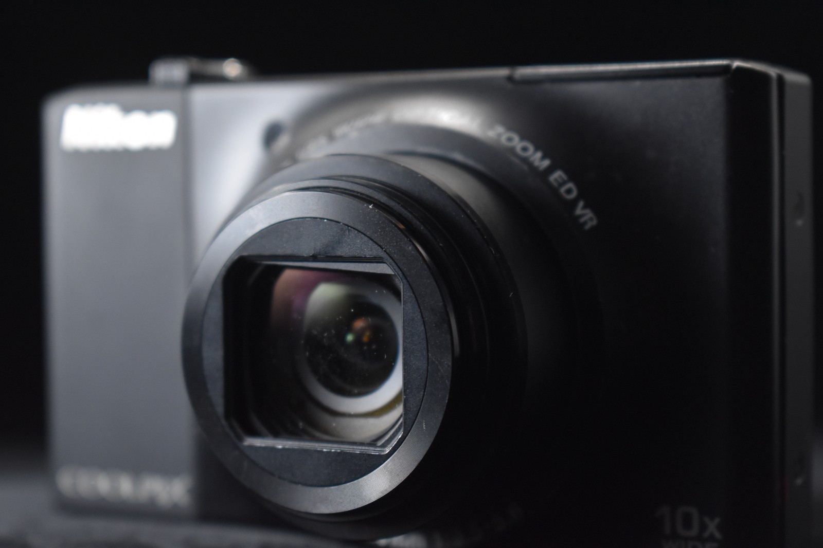 1 Yr Warranty] Nikon Coolpix S8000 Black Digital Camera 14.2