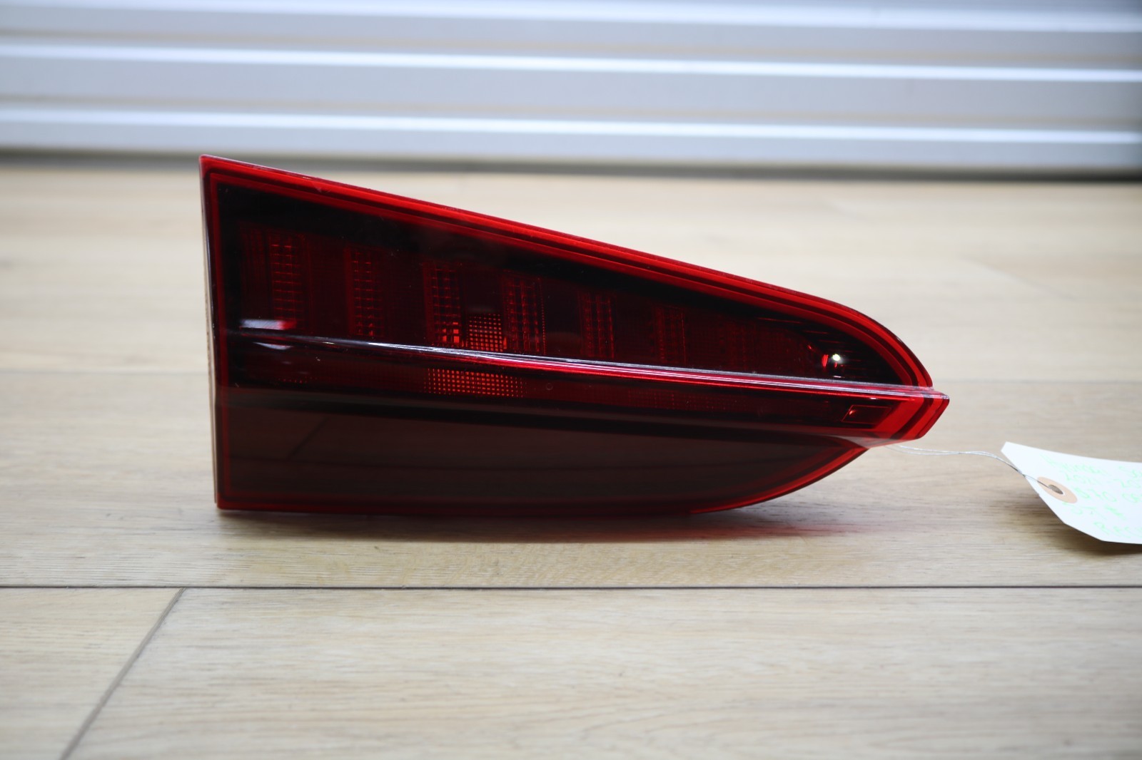 2021-2023 HYUNDAI SANTA FE LEFT SIDE HALOGEN TAIL LIGHT (OEM)
