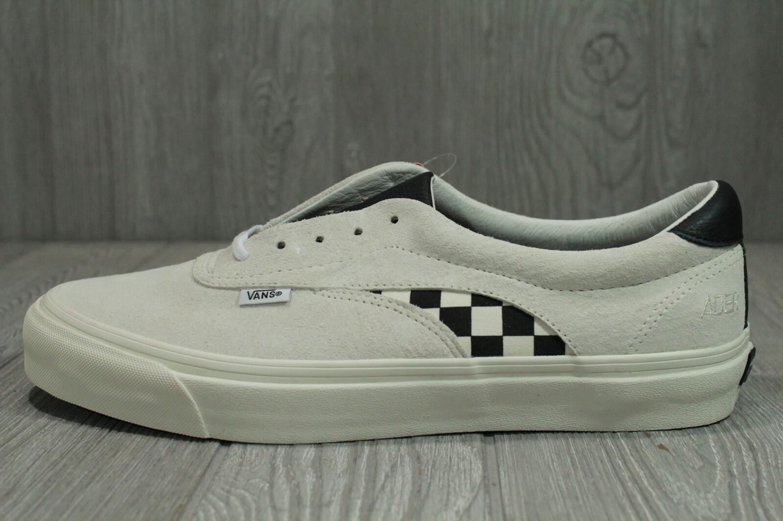 新品未使用 VANS SKATE CLASSICS ERA B/W 22cm Vans | Era Black Classics Shoe