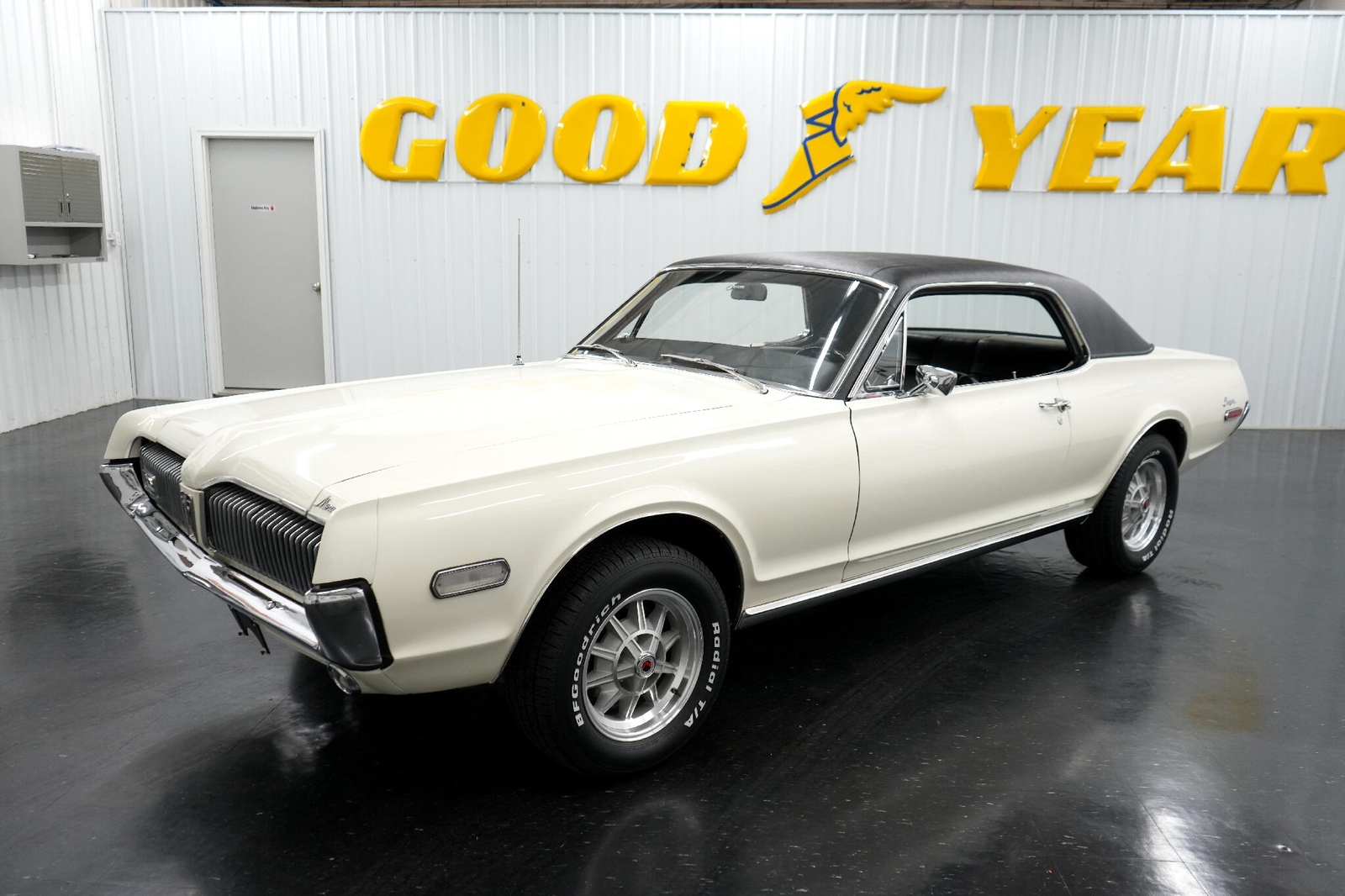 Owner 1968 Mercury Cougar Coupe