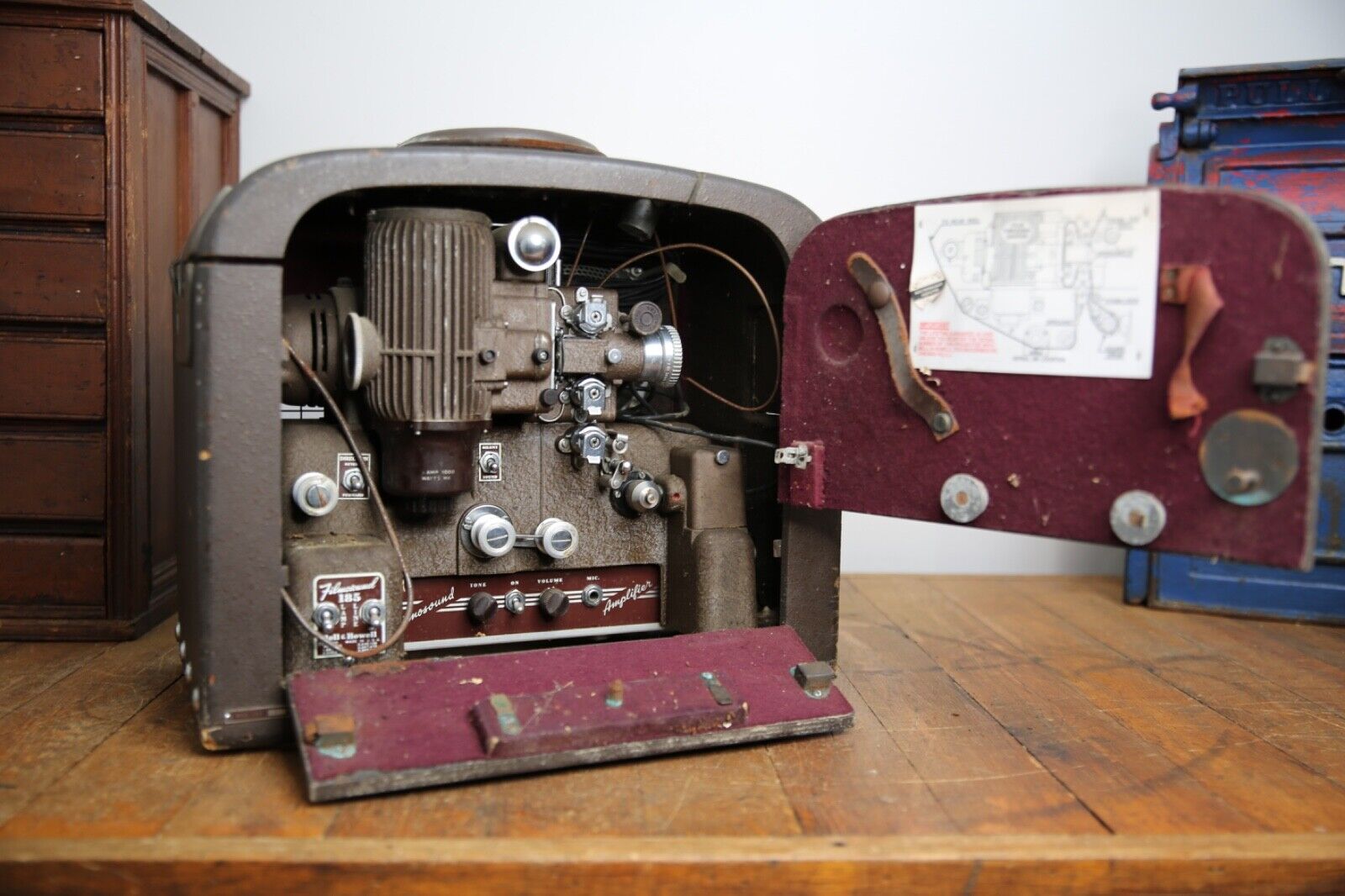 Bell Howell 16mm Filmosound 185 Projector Vintage B&H Tube Bell Howell 16mm Filmosound 185 Projector Vintage B&H Tube