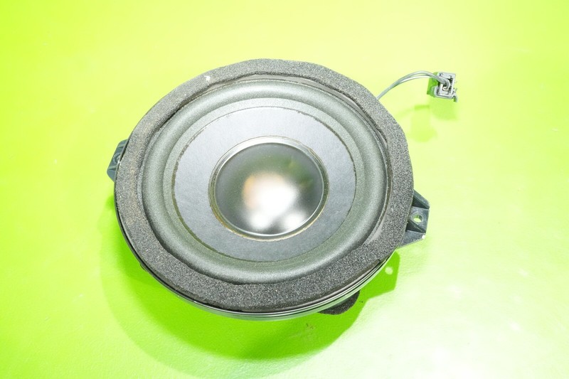 00-06 Audi TT OEM rear back BOSE speaker woofer 8N8035401 Mk1