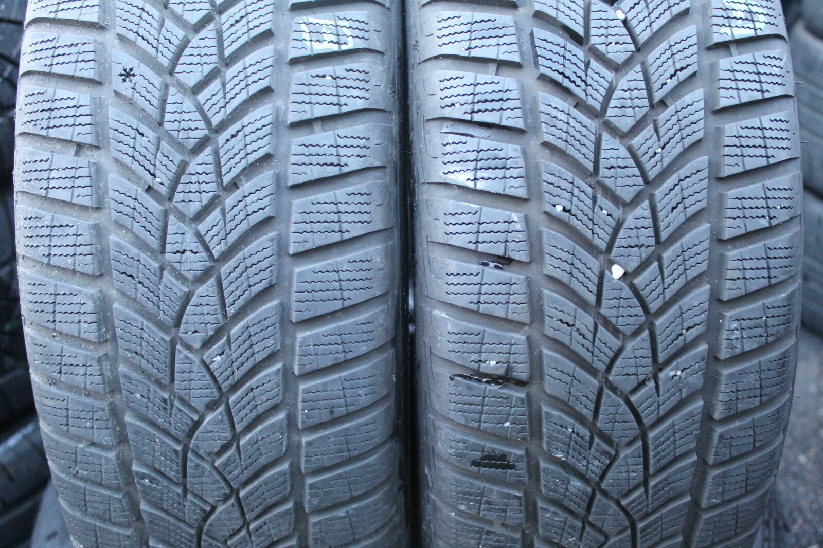 195 55 20 Goodyear, Winter, M+S, 95H, x2 A Pair 7.0mm (F1_tyres) L1842