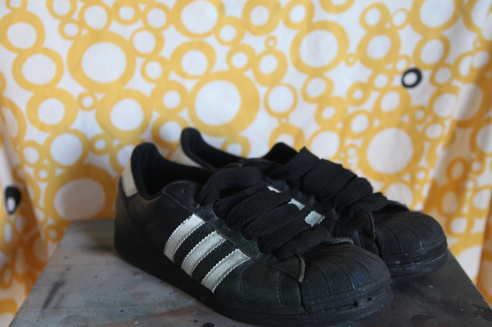 Adidas Superstar Black/White Sz US 9 Mid 90s | eBay Adidas Superstar Black/White Sz US 9 Mid 90s | eBay