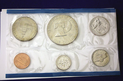 1976 MINT SET ISSUED BY U.S. MINT