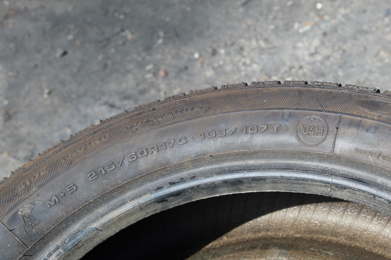 New 215 60 17C Goodyear, Winter, M+S, 109/107T, x1 Tyre (F1_tyres) L3573