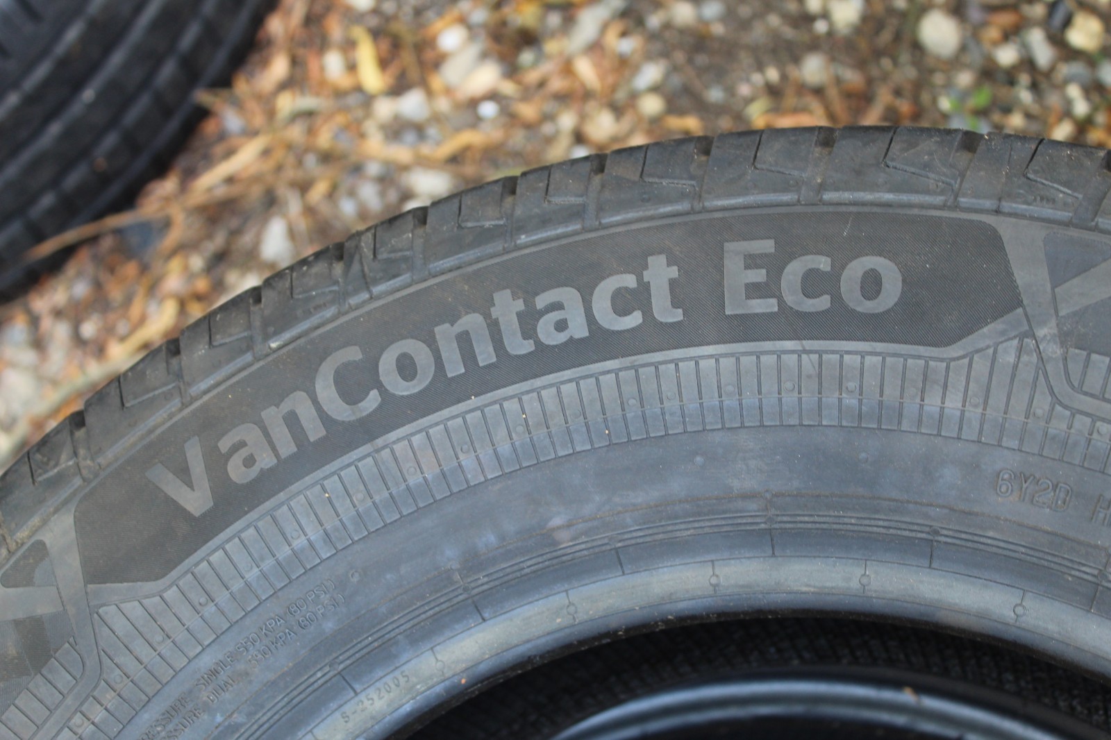 New 225 65 16C Continental, Van Contact Eco, 112/110T, x1 Tyre (F1_tyres) X08