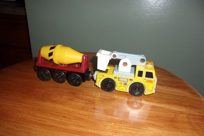 Thomas & Friends Wooden Railway Sodor Cement Mixer & Cherry Picker cars 2pc New