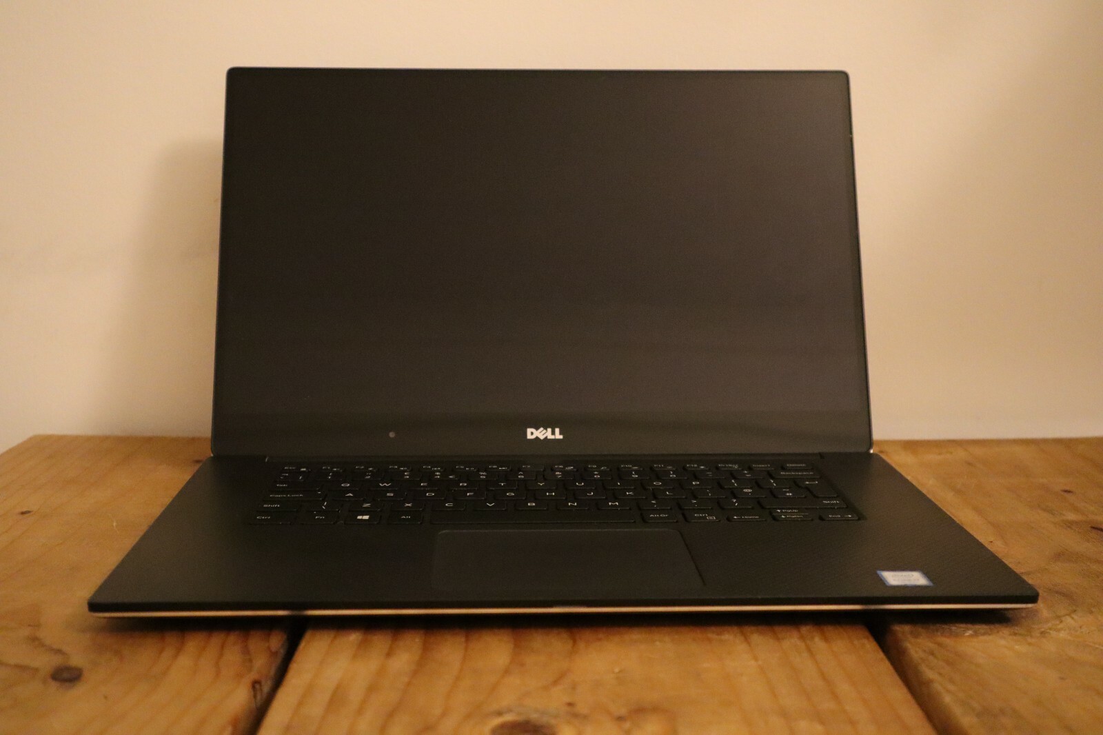 DELL XPS 15 9560 4K Touch - Intel i7 7700HQ, Nvidia GTX1050