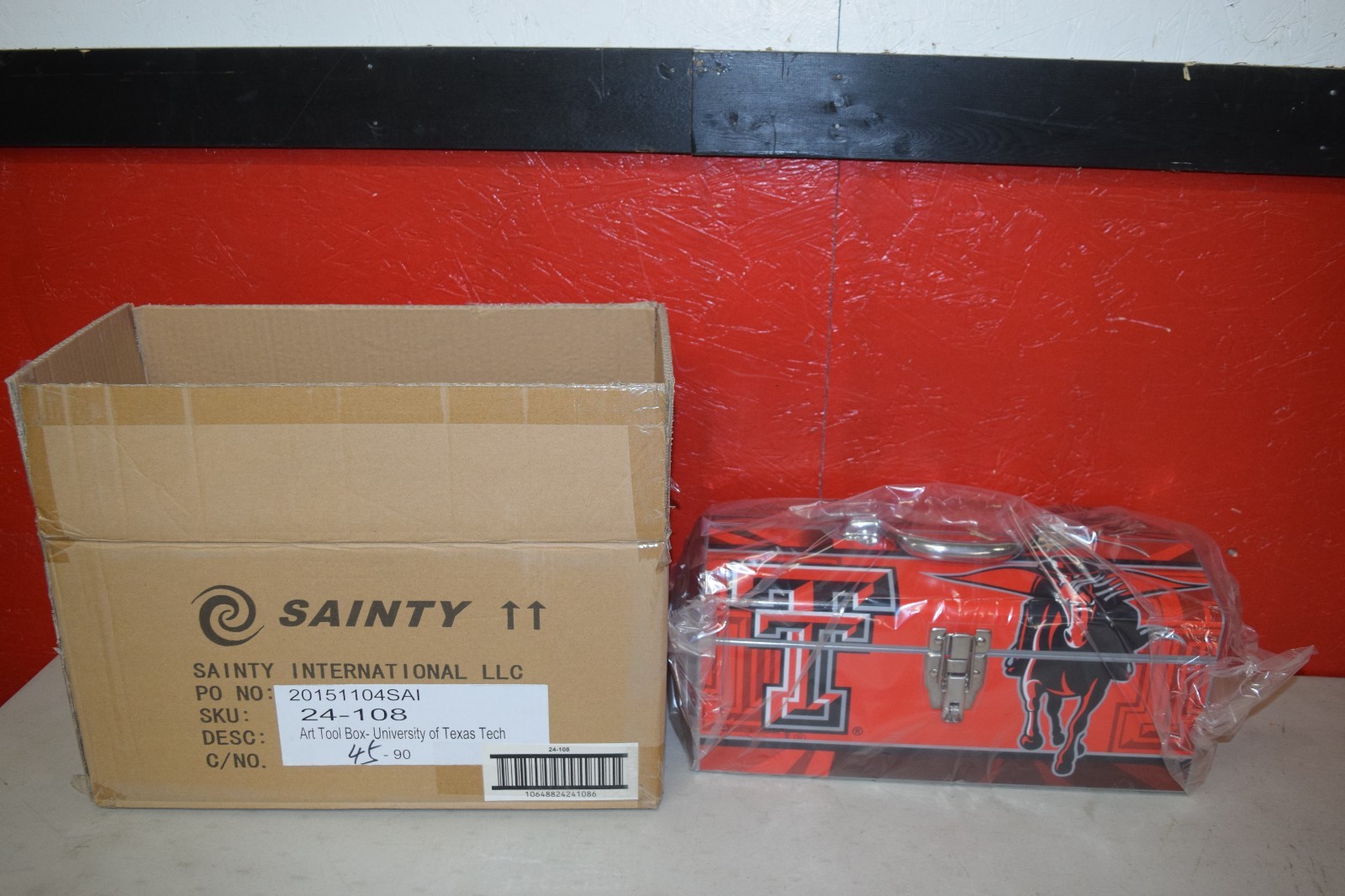 Sainty International Art Tool Box Texas Tech 24-108