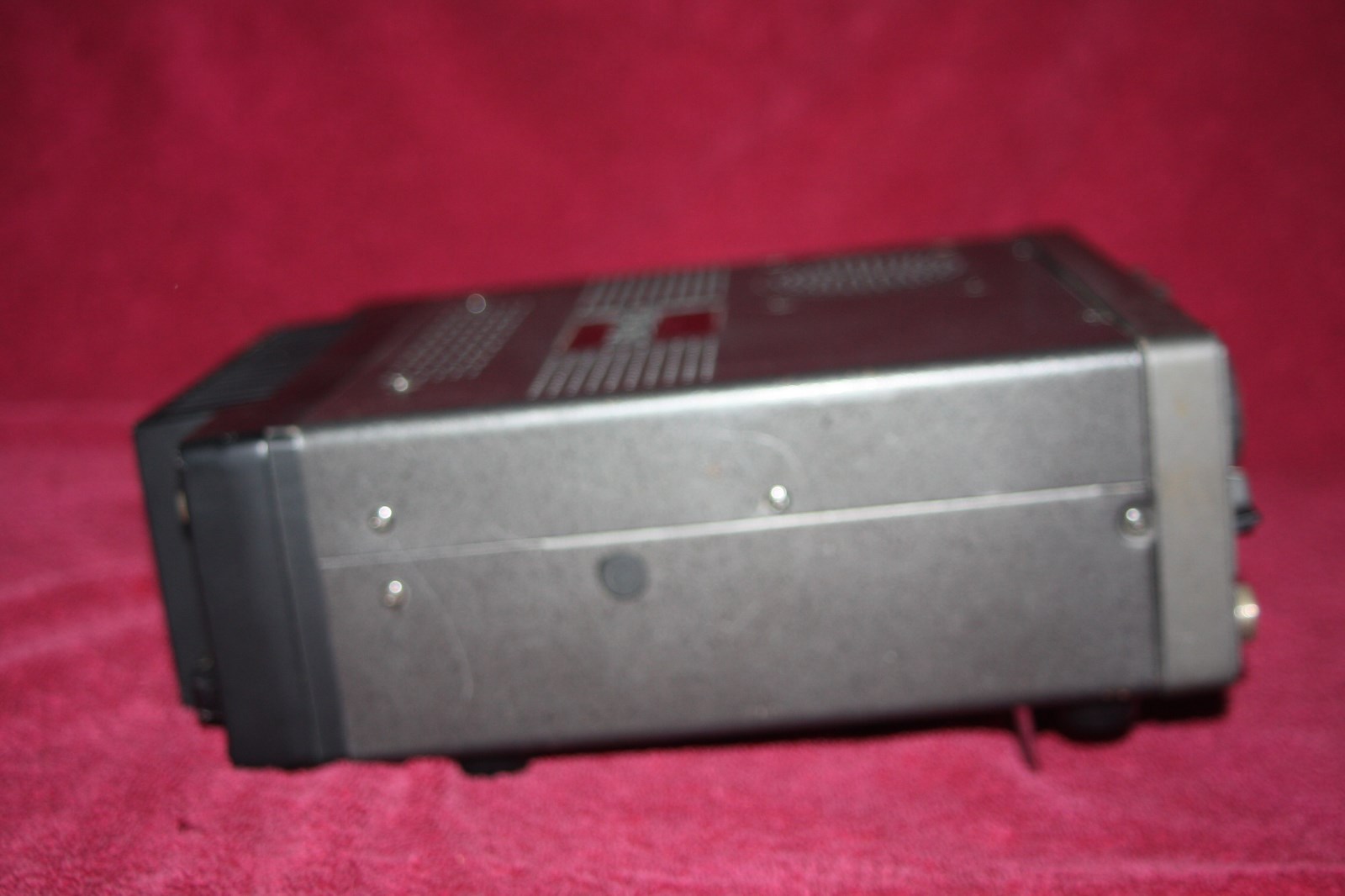 Kenwood TS-120S HF Ham Radio Transceiver -Powers Up - Lights Up