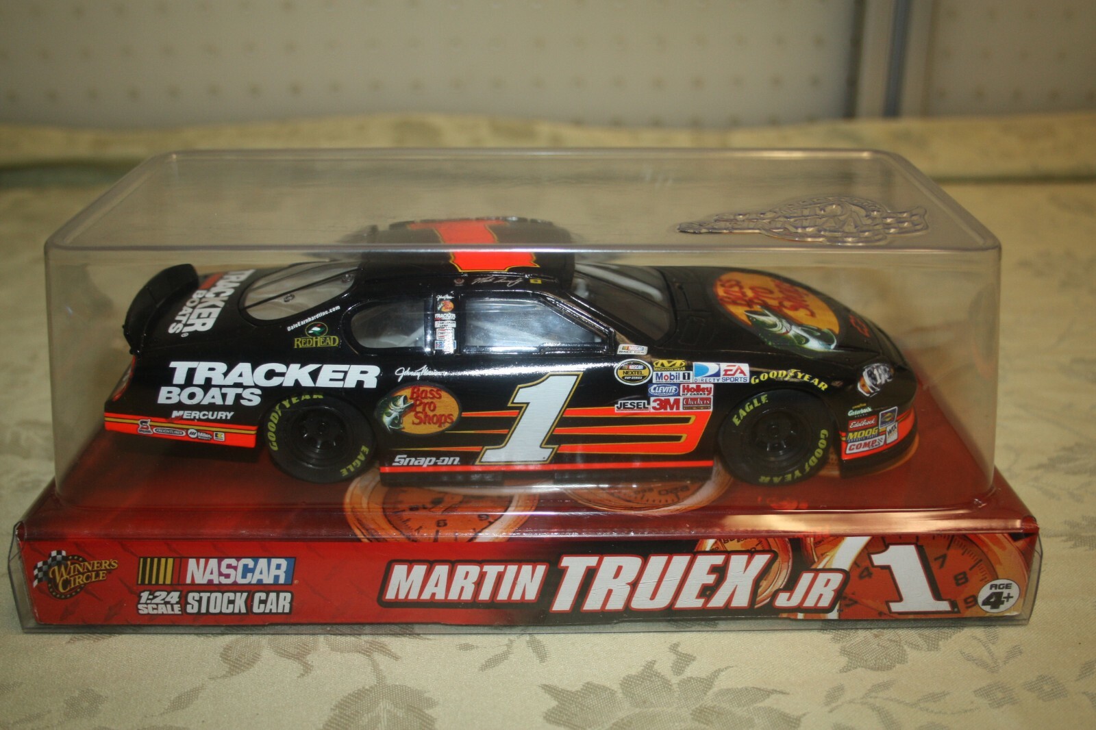 Winner's Circle NASCAR #1 Martin Truex Jr Bass Pro Shop 1:24