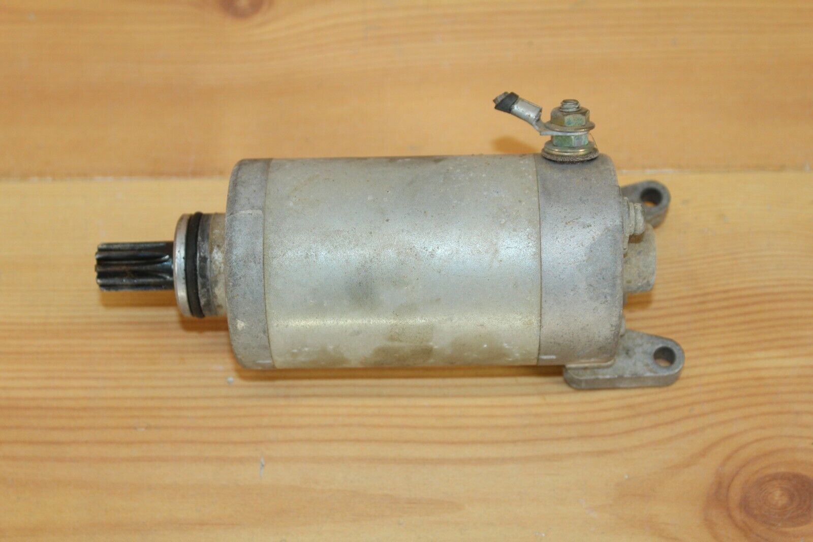 1988-1990 Yamaha FZR400 FZR 400 Starter Motor 1WG-81800-61 1988-1990 Yamaha FZR400 FZR 400 Starter Motor 1WG-81800-61