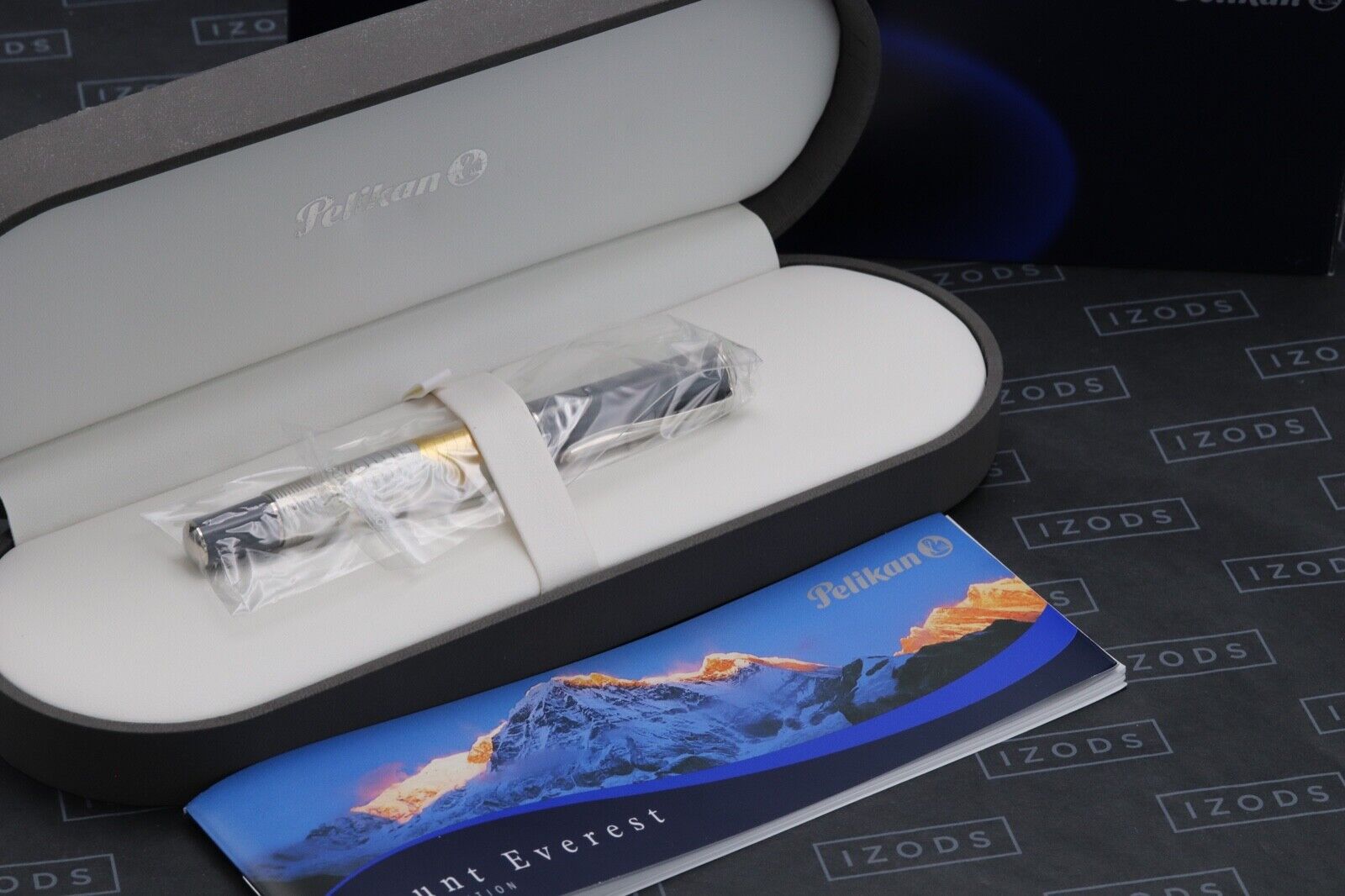 Pelikan Souveran M640 Mount Everest Special Edition Fountain Pen - UNUSED 6