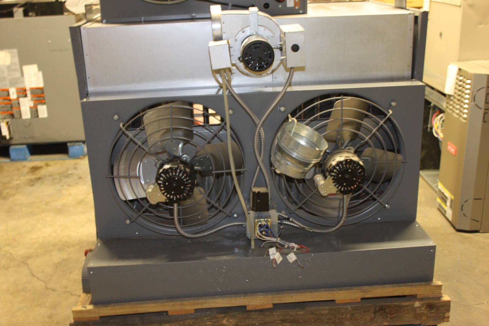Sterling Gas Hanging Heater  QVSF400