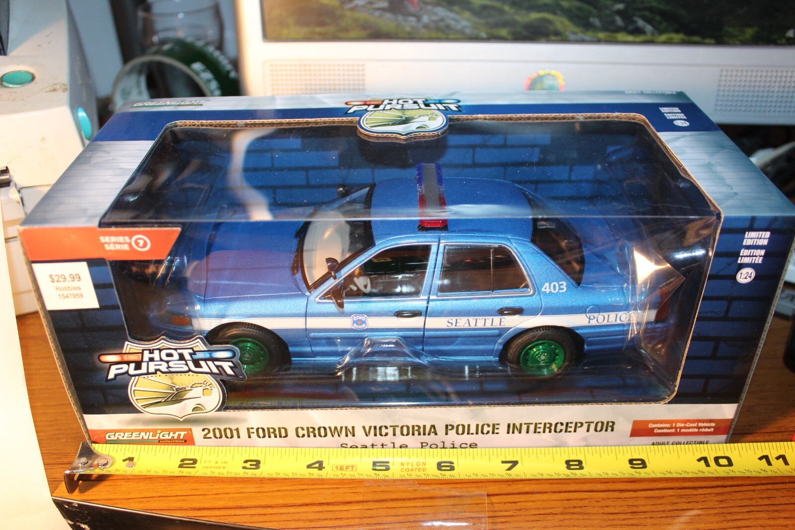 GREENLIGHT-2001 Ford Crown Vic Police Interceptor-Seattle PD