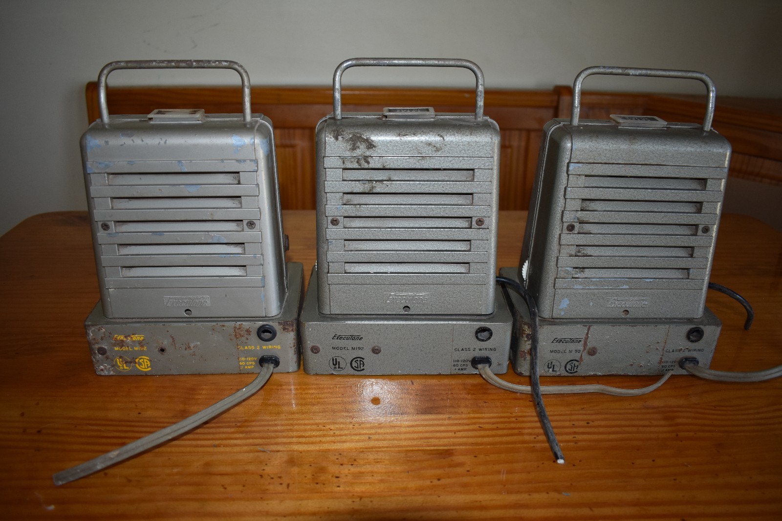 3 VINTAGE BELL SYSTEM EXECUTONE M192 SCHOOL INTERCOM For parts or repair