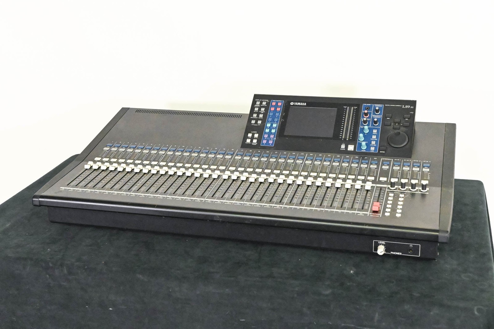 Yamaha LS9-32 32-Input Digital Mixing Console CG01SF2 | eBay