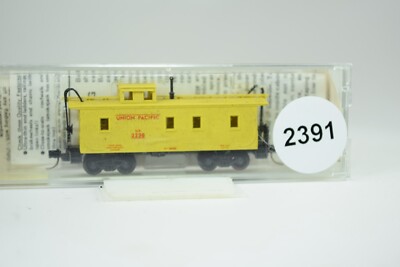 Micro-Trains CABOOSE SP SOUTHERN PACIFIC UP UNION  BAY WINDOW sold individually