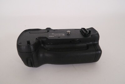 Vello BG-N15 Battery Grip for Nikon D750 AA Battery Only