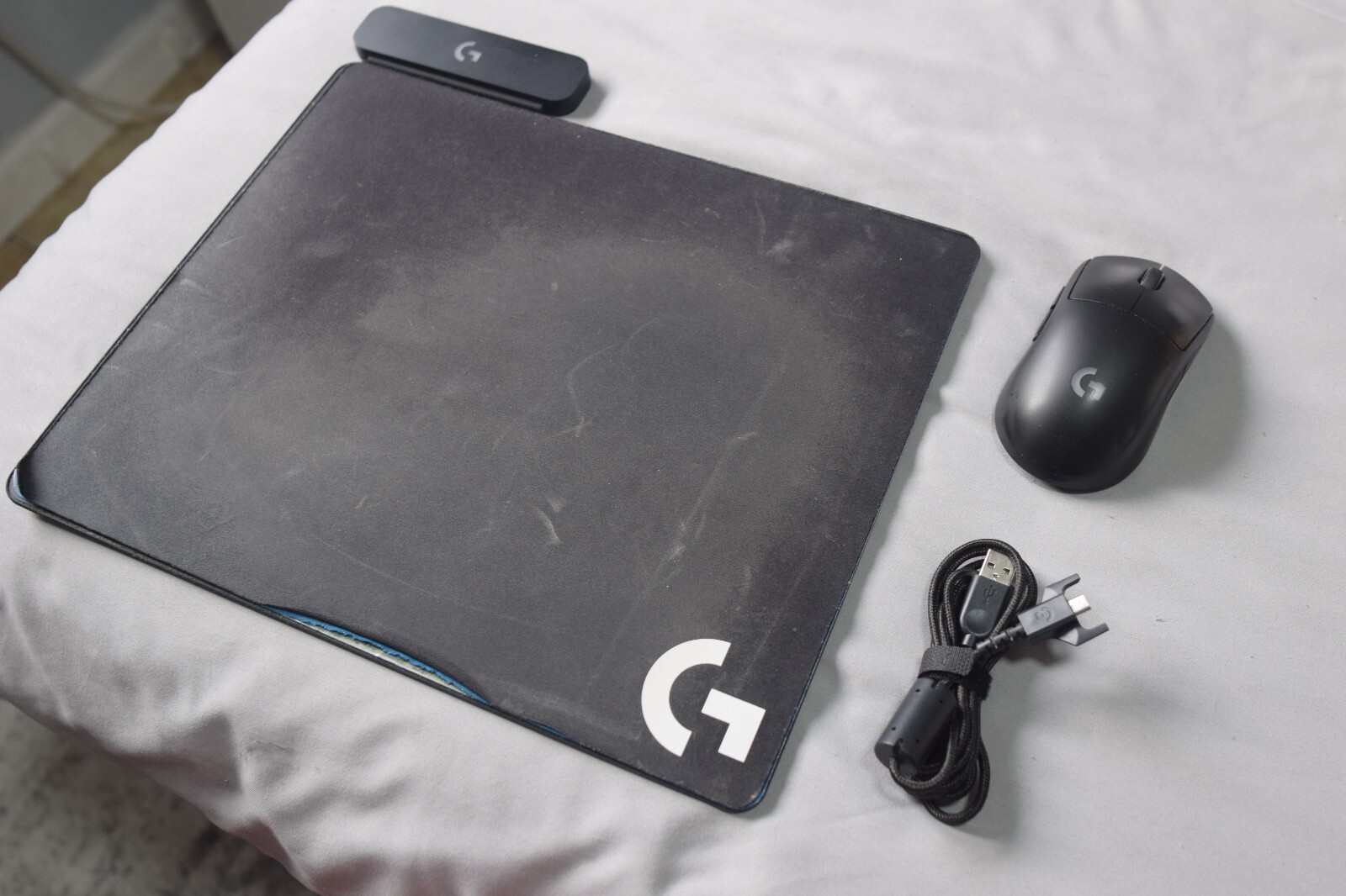 910-005270 + logitech Powerplay Charging Mousepad