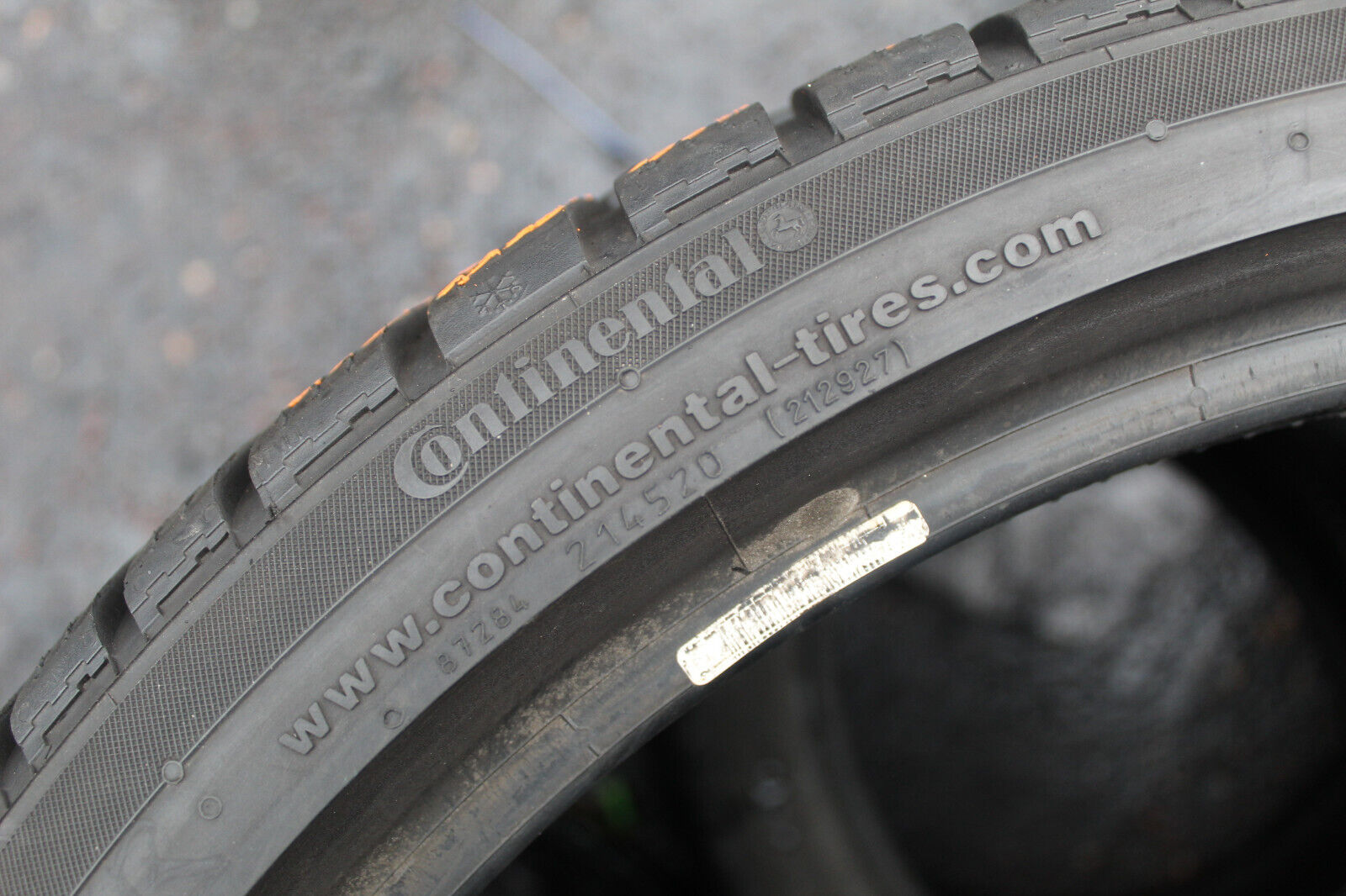 265 30 20 Continental, Winter, RO1 XL. 94V, x2 A Pair 5.5mm (F1_tyres) FOD L3165
