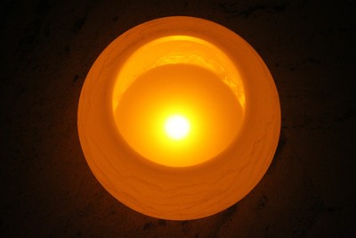 EcoGecko 6 Inch Wax MoonSphere LED Flameless Candle with 5 Hour Timer