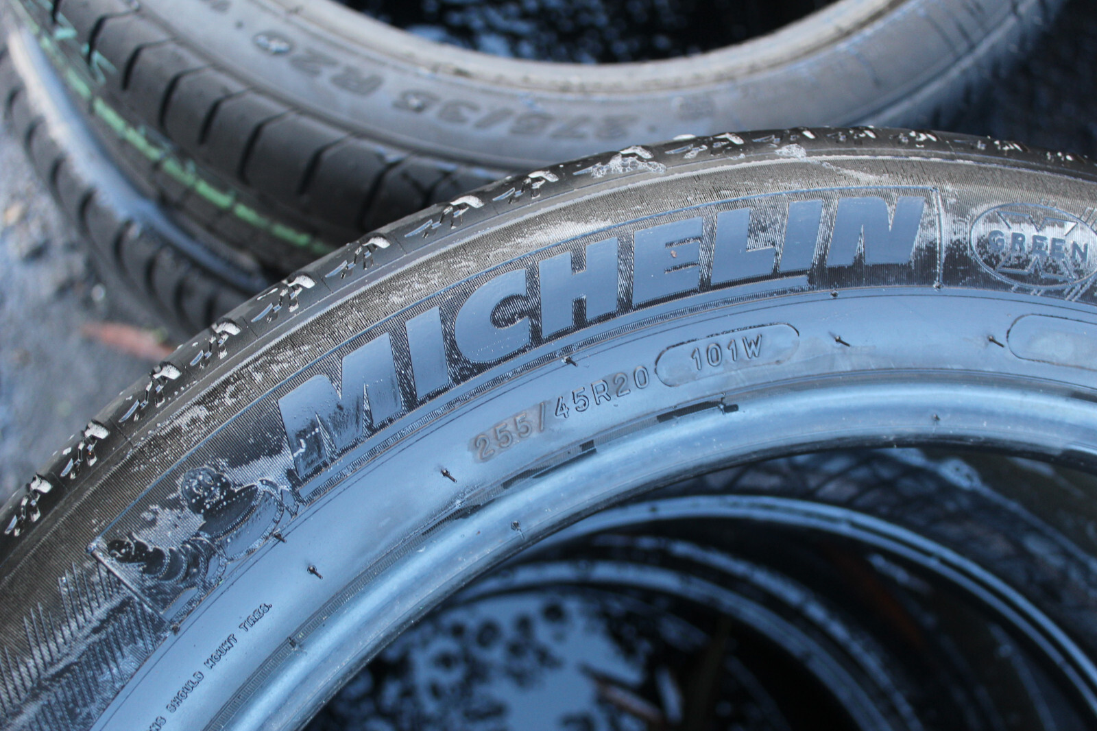 255 45 20 Michelin, Latitude Sport 3, AO, 101W, x2 A Pair 5.5mm (F1_tyres) L2992