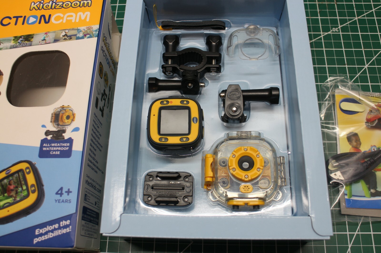 VTECH KIDIZOOM ACTION CAM - YELLOW AND BLACK - IN ORIGINAL BOX AGES 4+ KIDS