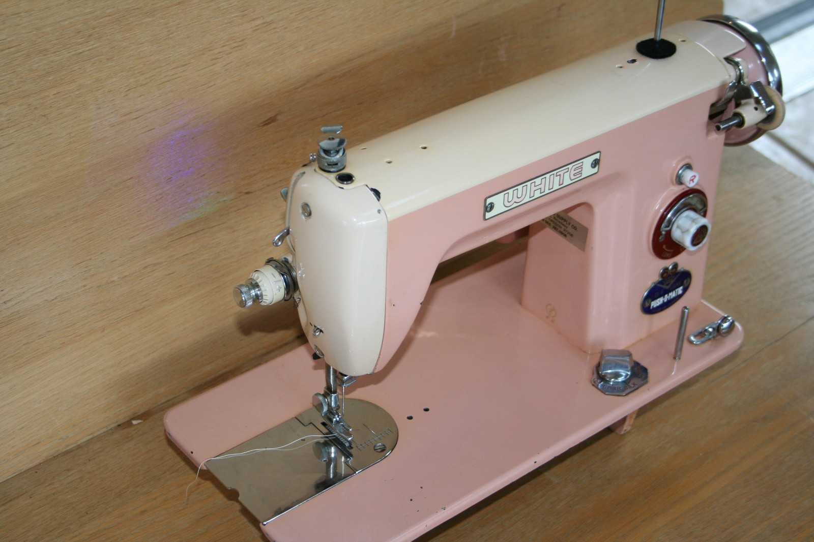 Vintage Straight Stitch Pink Sewing Machine with Foot Pedal Sews