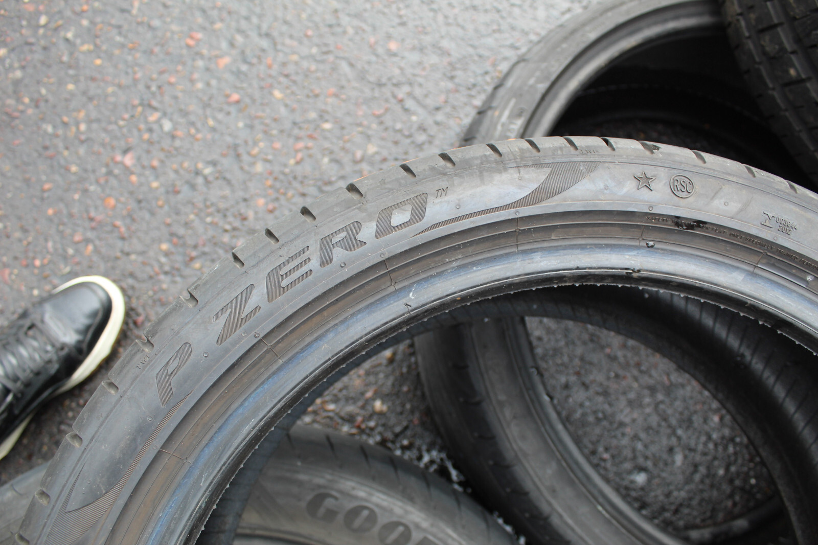 255 35 19 Pirelli, RunFlat, XL, 96Y, x1 Single, 6.8mm (f1_tyres) FO L2220