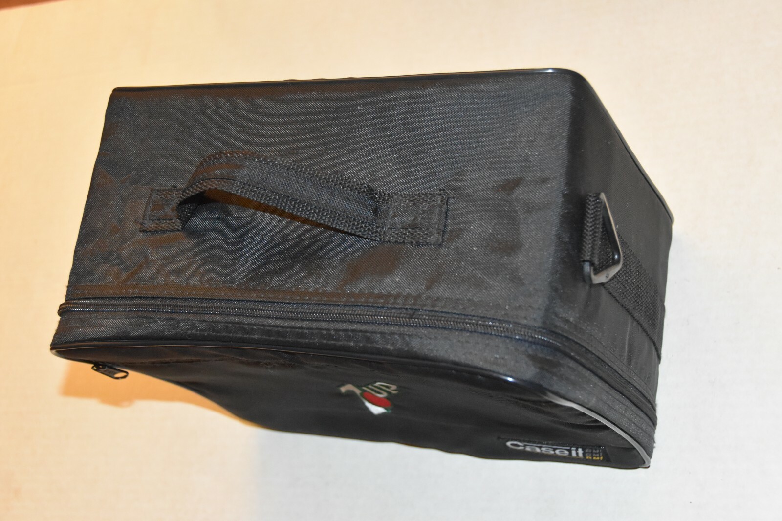 7 up soda CD Storage Carrying Brief Case It caseit for car travel