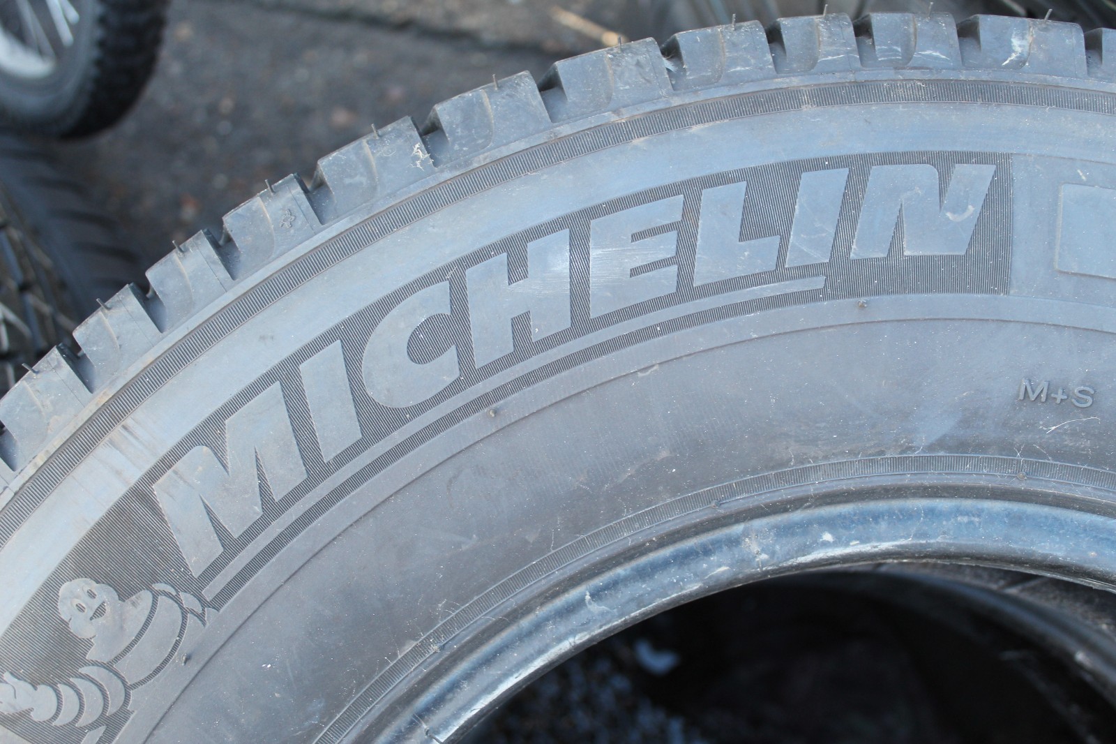 225 75 16CP Michelin, Agilis Camping, 116Q, x2 A Pair 7.2mm (F1_tyres) L3832