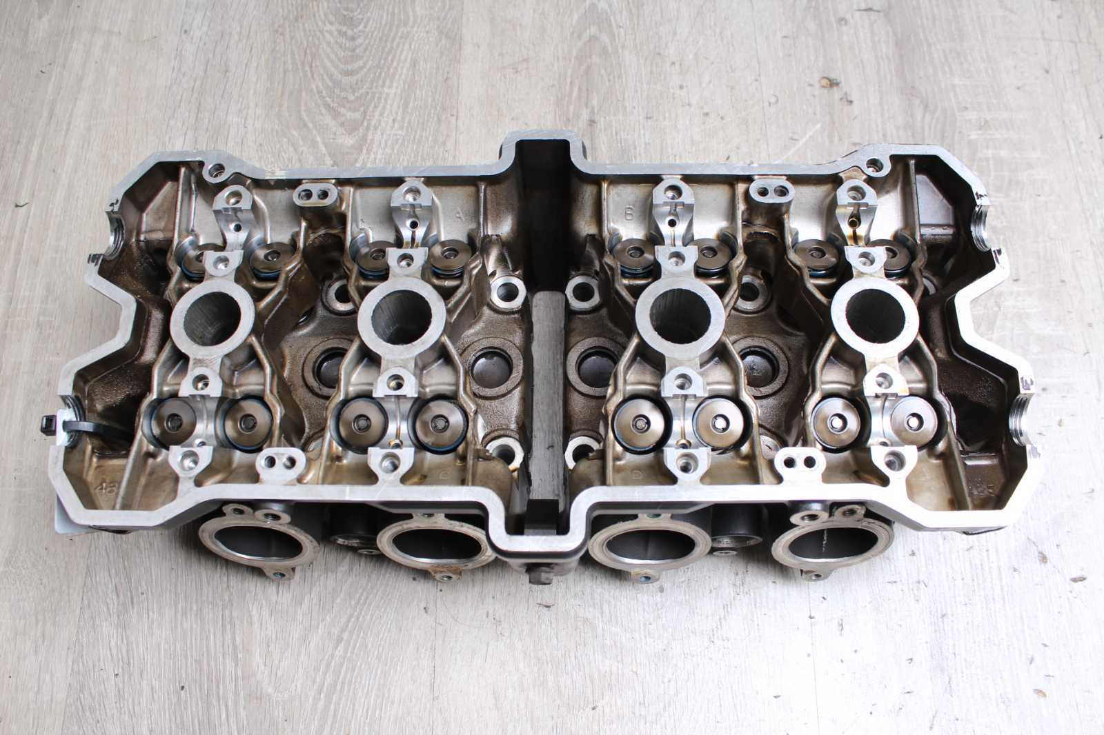 Cylinder head Suzuki GSX-R 750 GR75A 85-87 | eBay