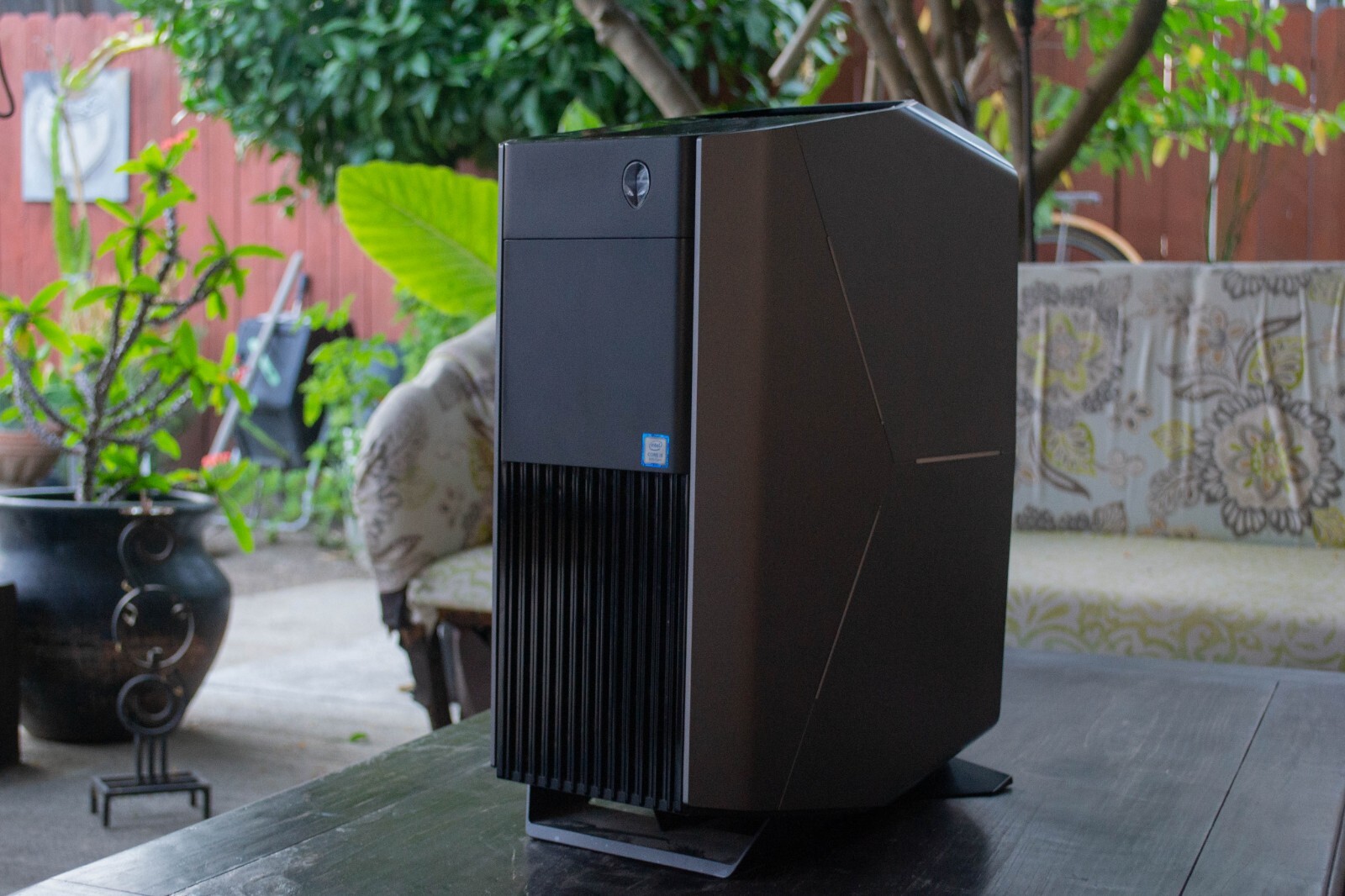 Alienware Aurora R8 (Intel i5-9400, 16 GB RAM, GTX 1650