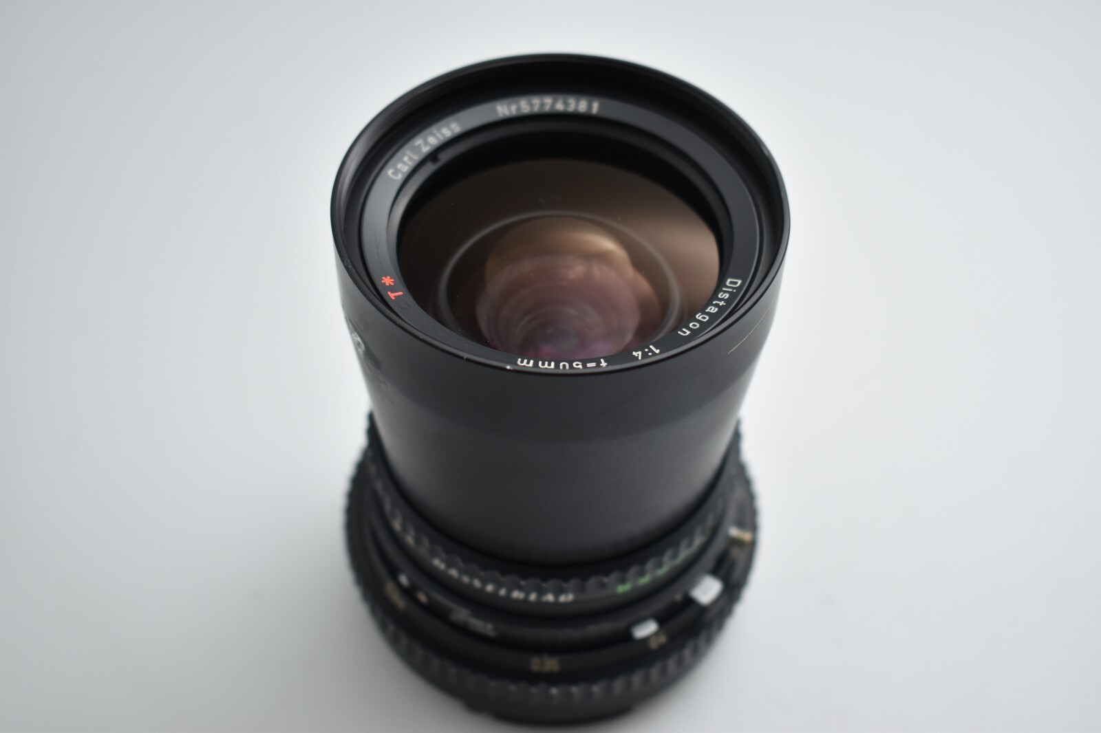 EXC】Hasselblad Carl Zeiss Distagon T* C 50mm F/4 Lens From