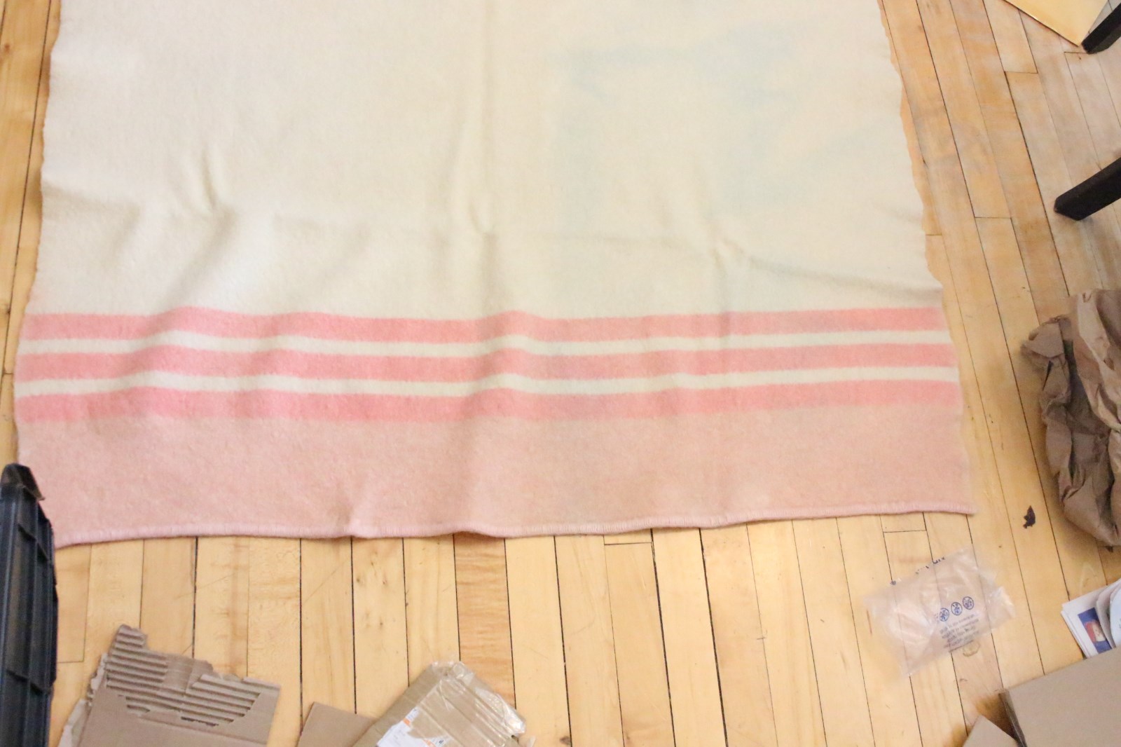 Vintage Ayers Wool Blend Tan with White Pink Trapper Blanket Canada 72 x 84