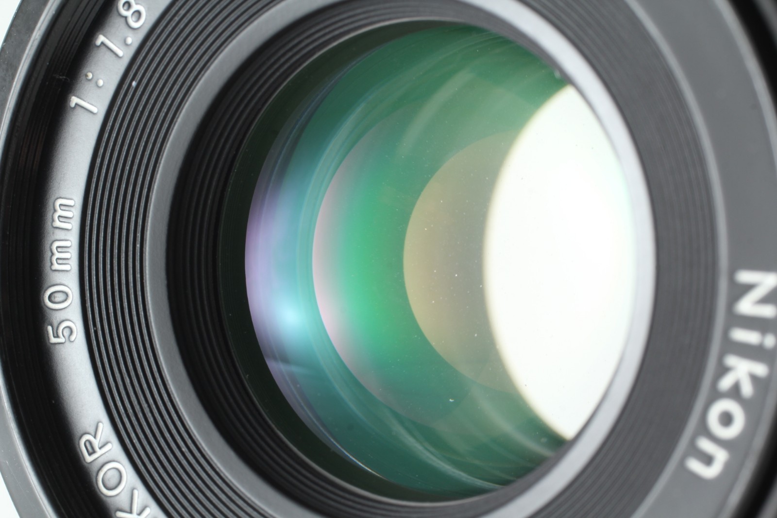 Near Mint in Case】 Nikon Ai-s Nikkor 50mm f/1.8 AIS MF Lens Near Mint in Case】 Nikon Ai-s Nikkor 50mm f/1.8 AIS MF Lens