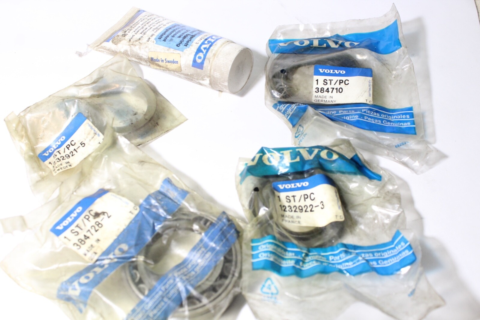 サーティワン New OEM NOS Volvo Wheel Bearing Kit Rear WKH733 271262 740