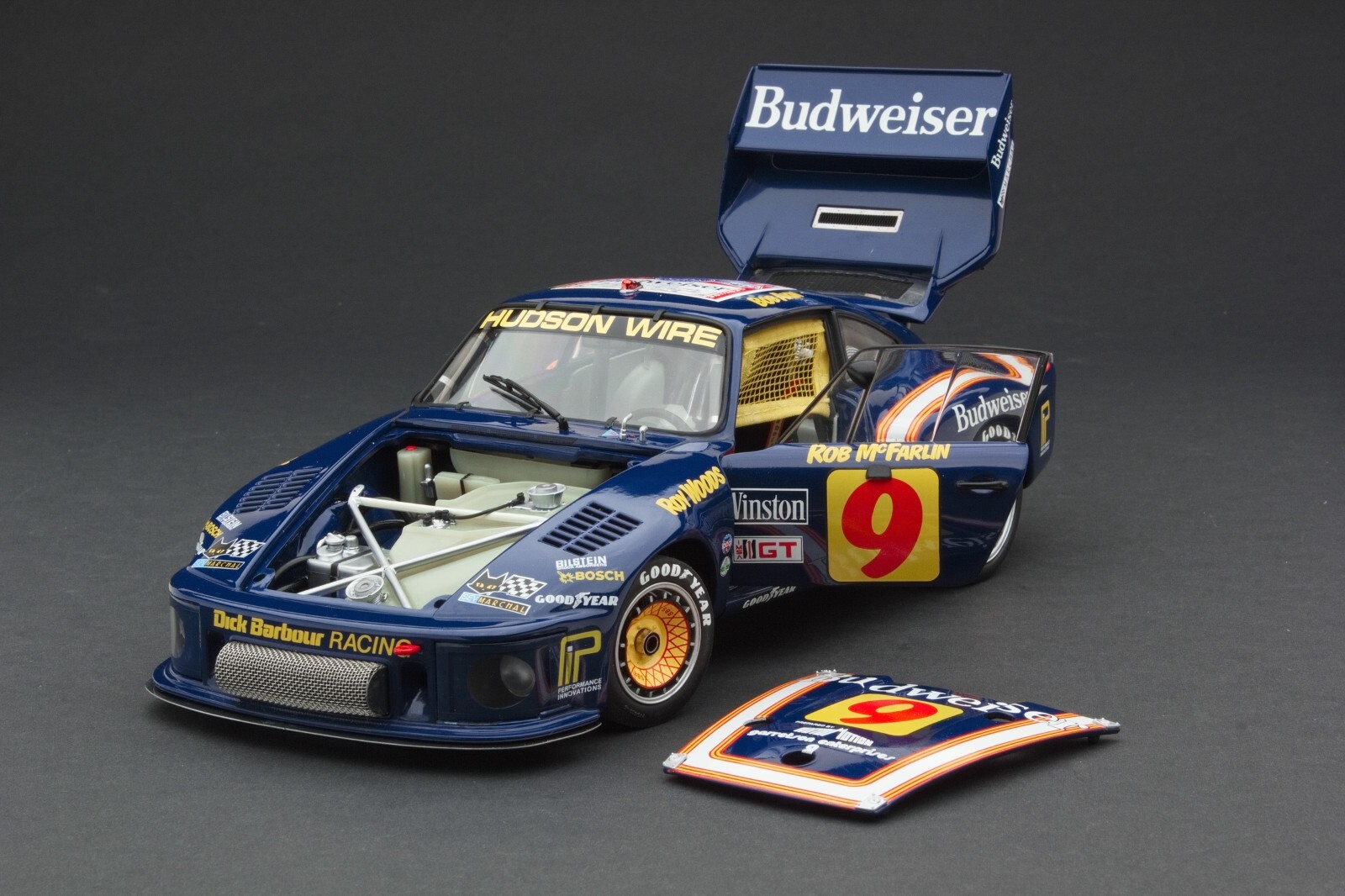 Exoto | 1:18 | SEBRING WINNER | 1979 Budweiser Porsche 935 Exoto | 1:18 | SEBRING WINNER | 1979 Budweiser Porsche 935