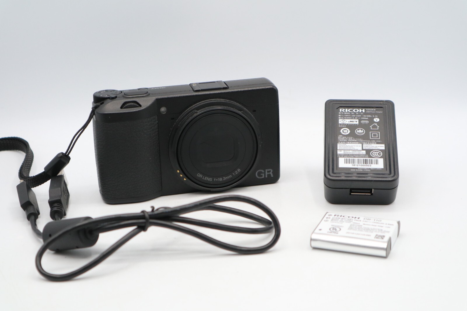 RICOH GR DIGITAL Ⅱ 本体と付属品 Amazon | RICOH デジタルカメラ GR DIGITALII 1000万画素